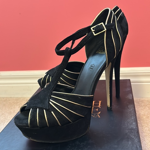 Black Platform Sandals by madonna - Picture 4 of 5